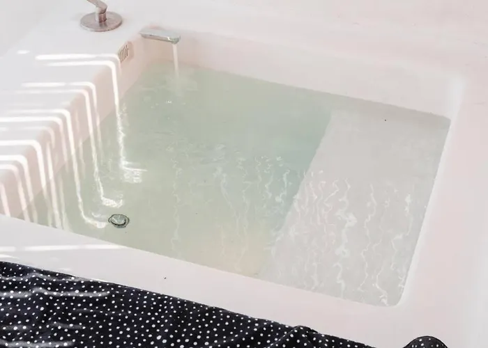 Romantic Private Jacuzzi And Pool Apartamento
